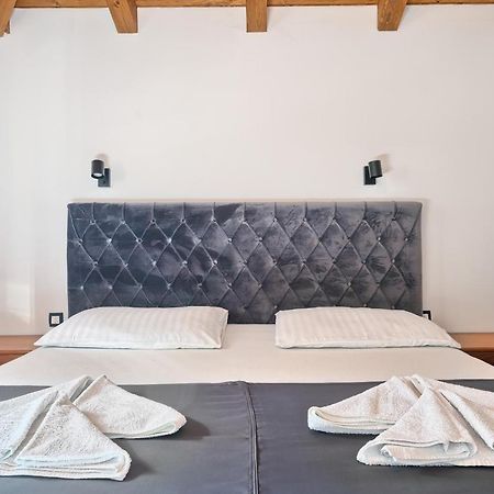 Hotel Kamp Lunga + Jezera Zewnętrze zdjęcie