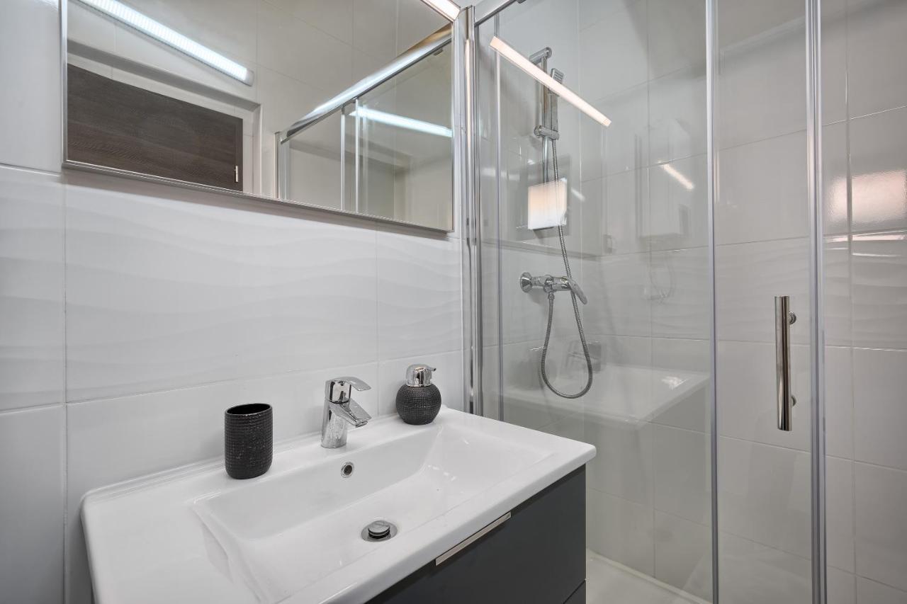 Hotel Kamp Lunga + Jezera Zewnętrze zdjęcie